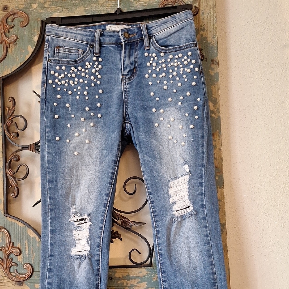Angel Kiss Pearl-Studded Distressed Cropped Blue Jeans NWOT Size 3 - Picture 5 of 10